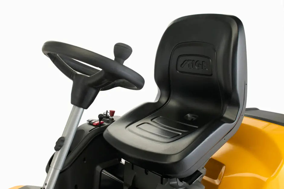 STIGA tractor de tuns gazon cu cosire frontală PARK 700 WX 4WD (Fără masa de tăiere) STIGA
