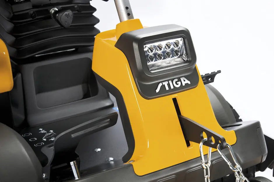 STIGA tractor de tuns gazon cu cosire frontală PARK PRO 900 AWX 4WD (Fără masa de tăiere) STIGA