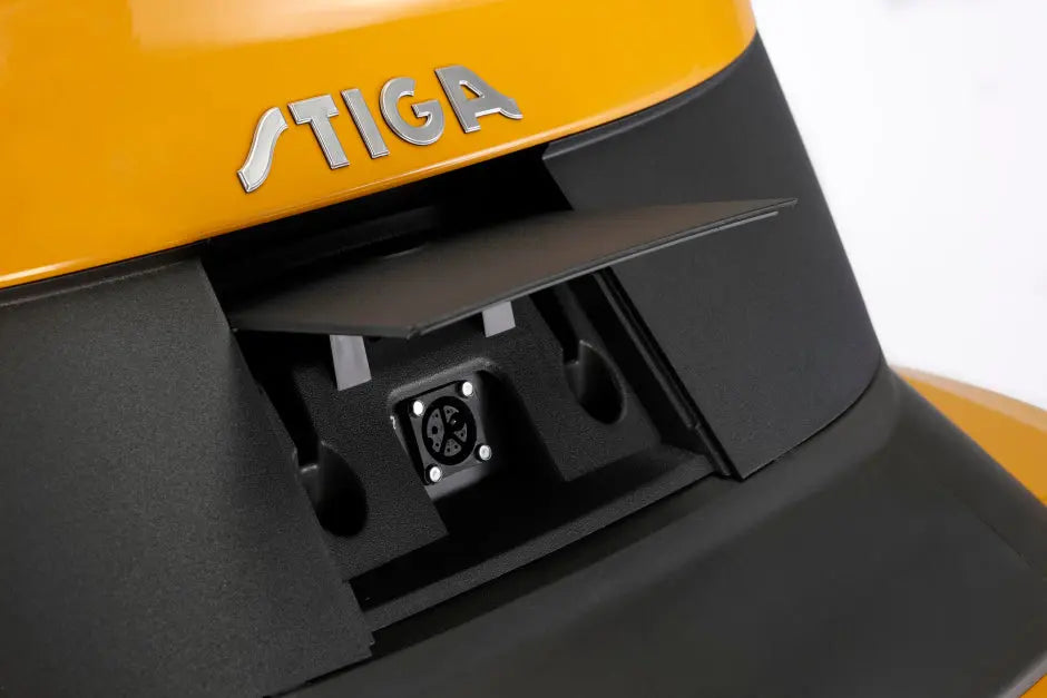 STIGA tractor de tuns iarba cu intoarcere pe loc, pe acumulator GYRO 900e STIGA