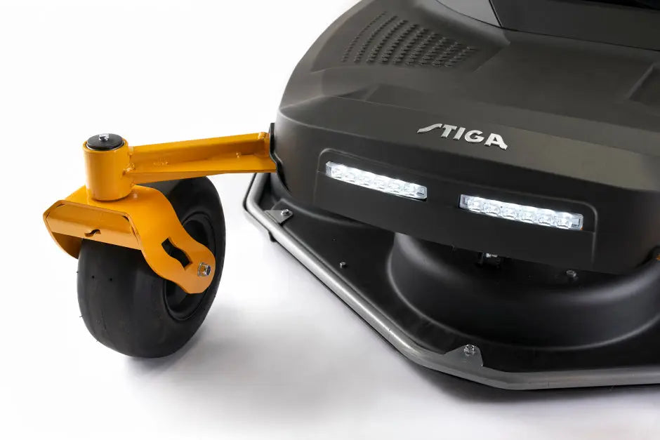 STIGA tractor de tuns iarba cu intoarcere pe loc, pe acumulator GYRO 900e STIGA