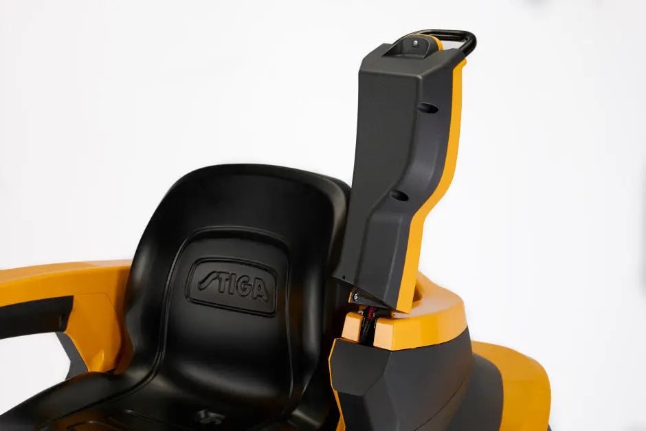 STIGA tractor de tuns iarba cu intoarcere pe loc, pe acumulator GYRO 900e STIGA